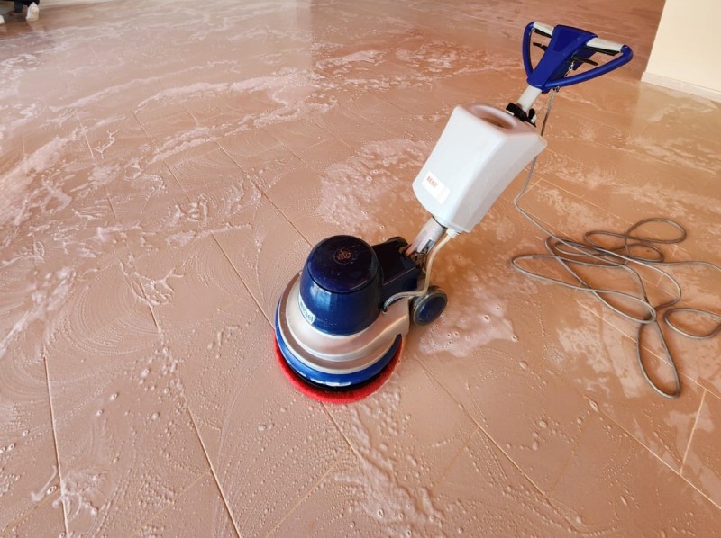 Strojno čišćenje (pranje) svih vrsta podova